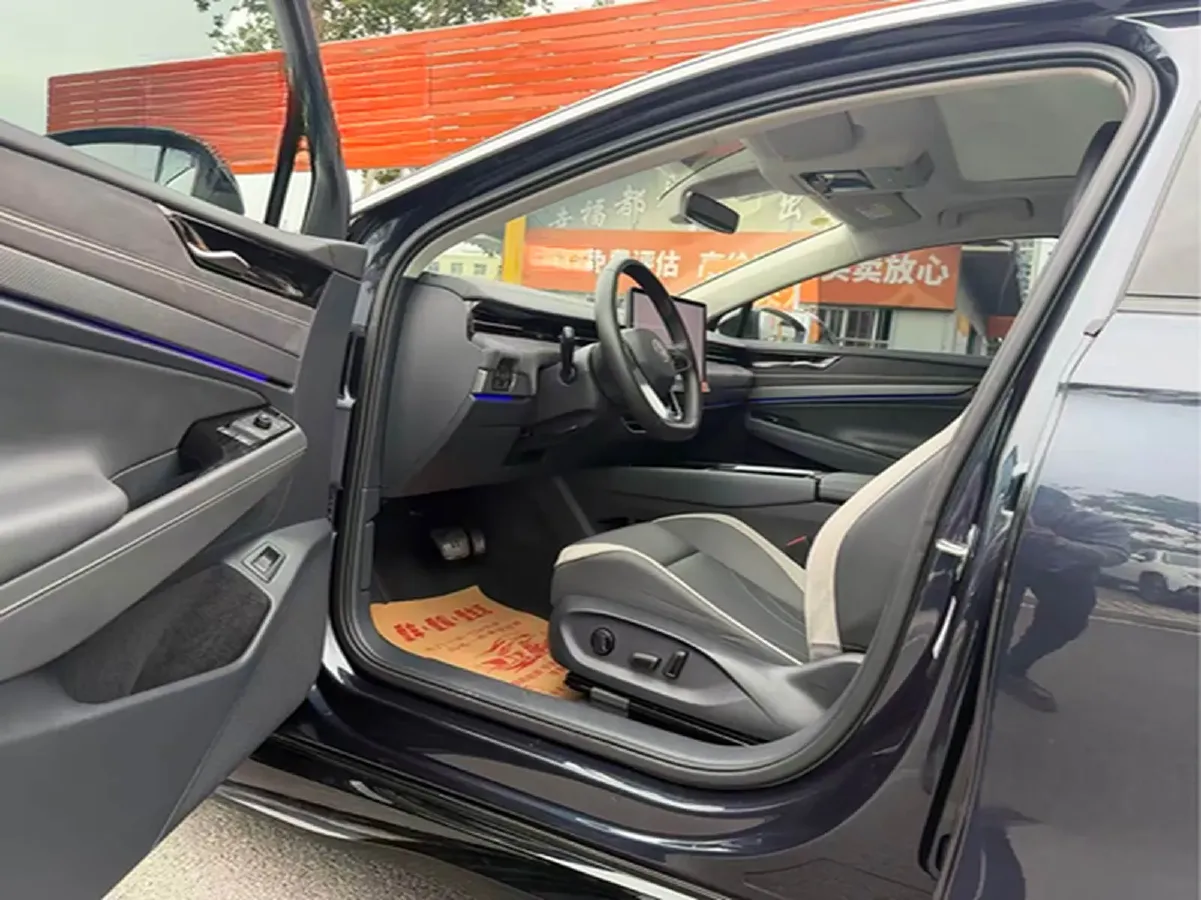 2024 Volkswagen ID.7 Vizzion BEV 84.8KWH,autocango,china used car exporter,china ev exporter,chinese used car exporter,chinese used ev exporter