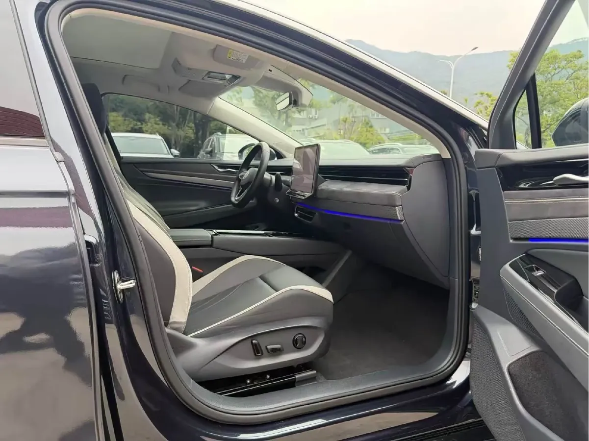 2024 Volkswagen ID.7 Vizzion BEV 84.8KWH,autocango,china used car exporter,china ev exporter,chinese used car exporter,chinese used ev exporter