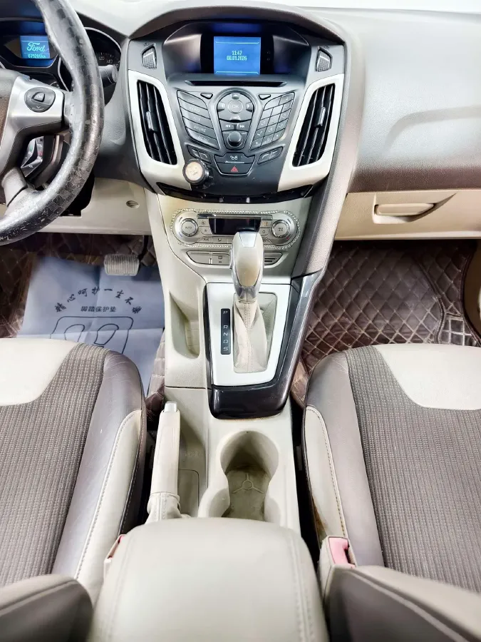 2012 Ford Focus 1.6L 125HP L4 6DCT,autocango,china used car exporter,china ev exporter,chinese used car exporter,chinese used ev exporter