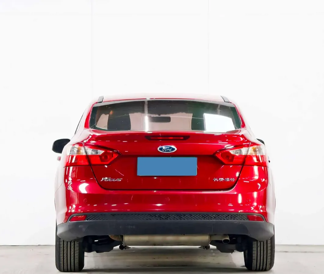 2012 Ford Focus 1.6L 125HP L4 6DCT,autocango,china used car exporter,china ev exporter,chinese used car exporter,chinese used ev exporter