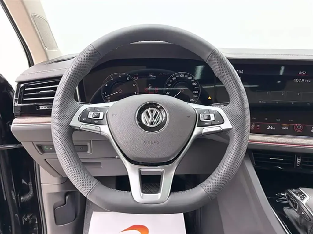 2019 Volkswagen Touareg 3.0T 340HP V6 8AT,autocango,china used car exporter,china ev exporter,chinese used car exporter,chinese used ev exporter