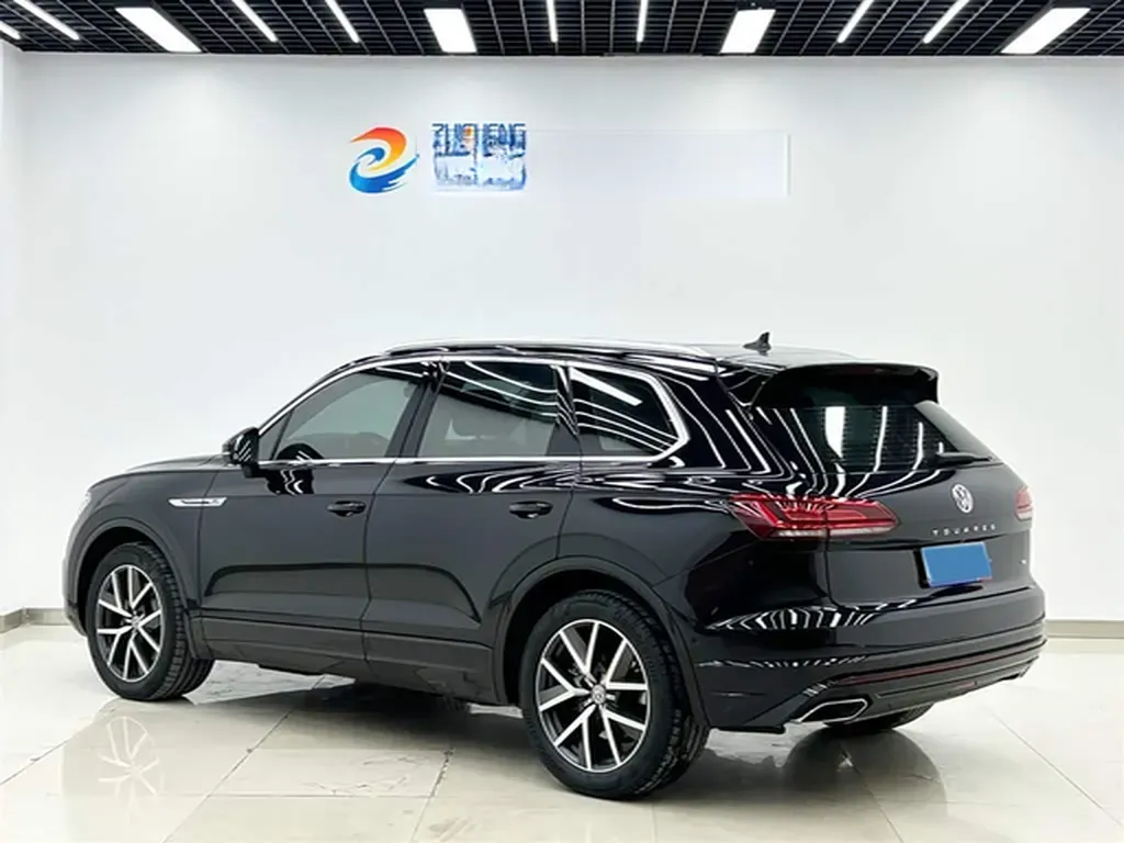 2019 Volkswagen Touareg 3.0T 340HP V6 8AT,autocango,china used car exporter,china ev exporter,chinese used car exporter,chinese used ev exporter
