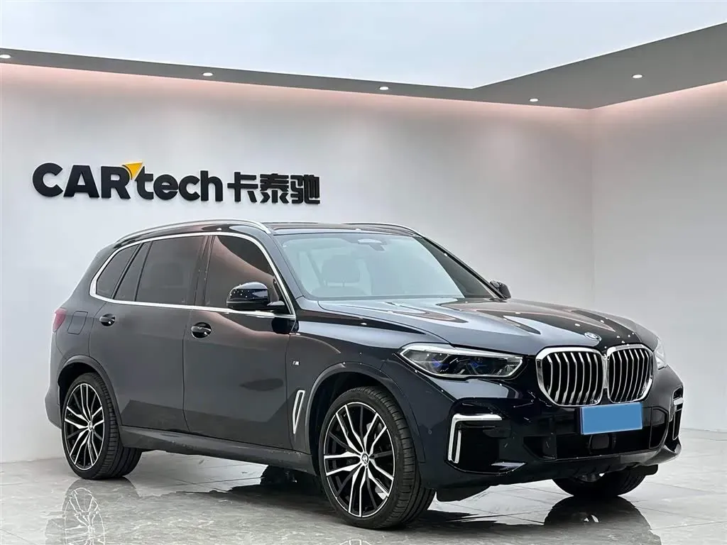 2022 BMW X5 3.0T 333HP L6 8AT,autocango,china used car exporter,china ev exporter,chinese used car exporter,chinese used ev exporter
