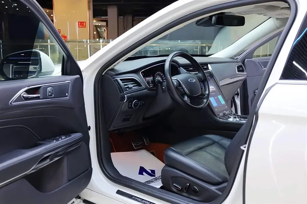 2019 Ford Taurus 2.0T 245HP L4 8AT,autocango,china used car exporter,china ev exporter,chinese used car exporter,chinese used ev exporter