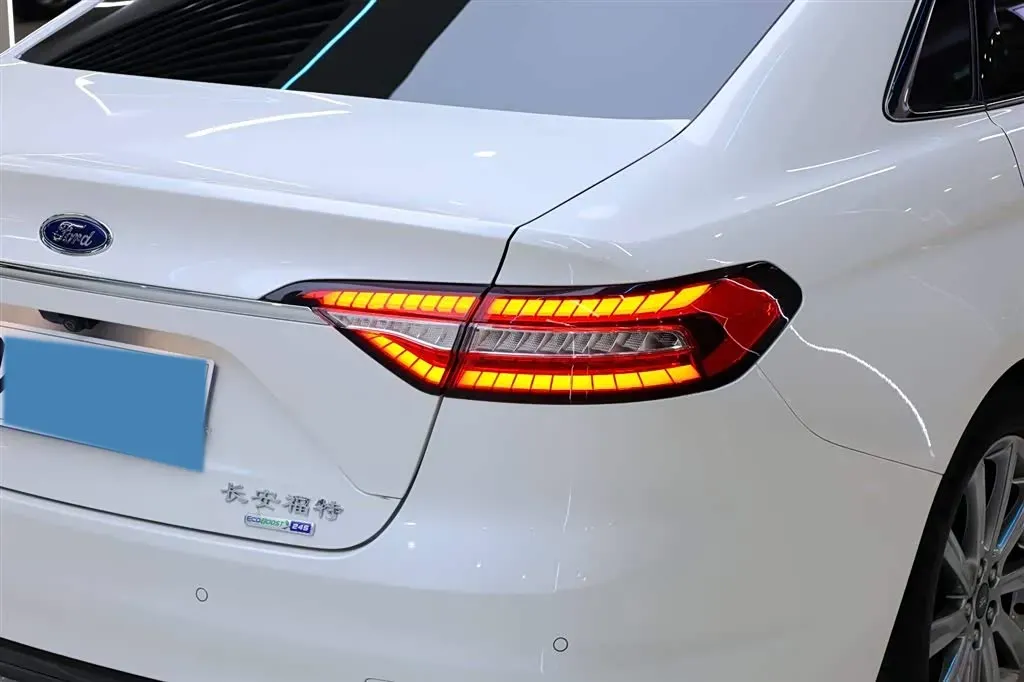 2019 Ford Taurus 2.0T 245HP L4 8AT,autocango,china used car exporter,china ev exporter,chinese used car exporter,chinese used ev exporter