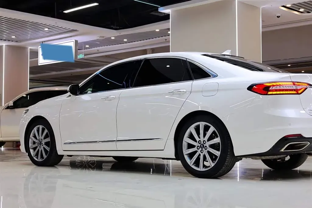2019 Ford Taurus 2.0T 245HP L4 8AT,autocango,china used car exporter,china ev exporter,chinese used car exporter,chinese used ev exporter