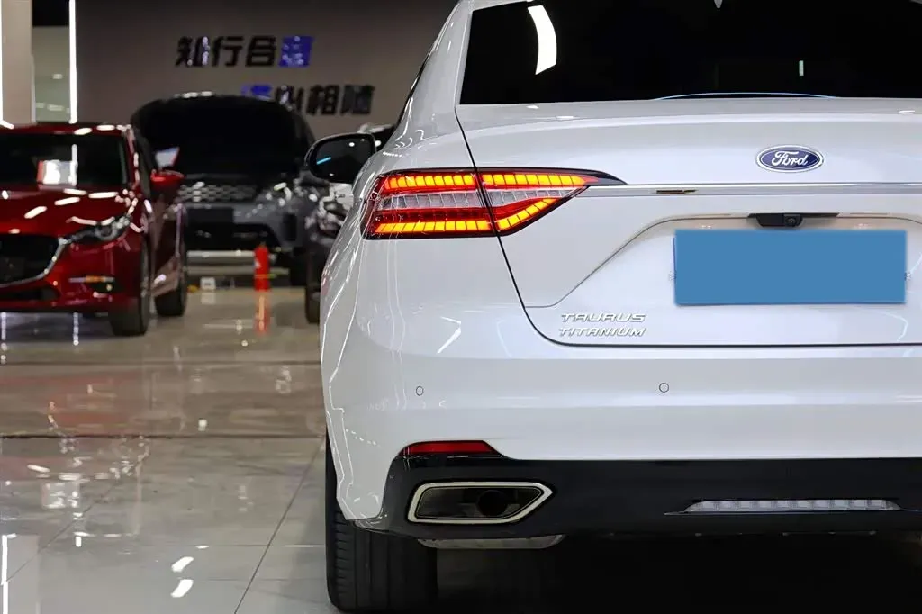 2019 Ford Taurus 2.0T 245HP L4 8AT,autocango,china used car exporter,china ev exporter,chinese used car exporter,chinese used ev exporter