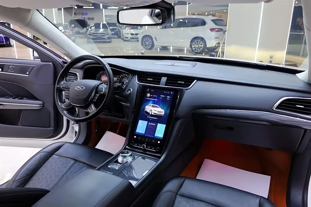 2019 Ford Taurus 2.0T 245HP L4 8AT,autocango,china used car exporter,china ev exporter,chinese used car exporter,chinese used ev exporter