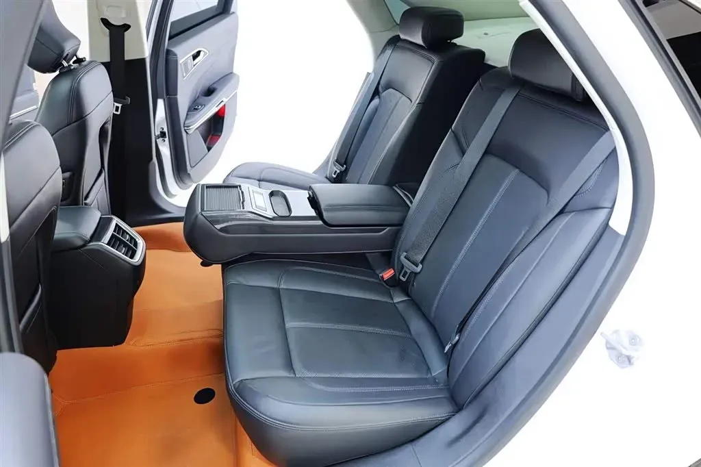 2019 Ford Taurus 2.0T 245HP L4 8AT,autocango,china used car exporter,china ev exporter,chinese used car exporter,chinese used ev exporter