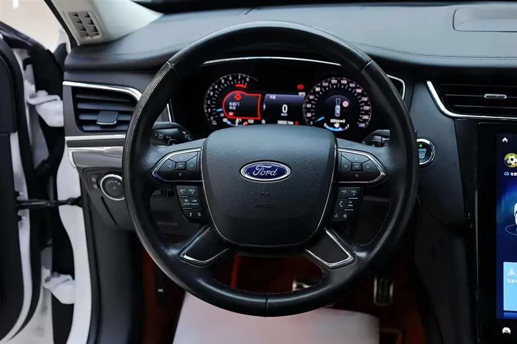 2019 Ford Taurus 2.0T 245HP L4 8AT,autocango,china used car exporter,china ev exporter,chinese used car exporter,chinese used ev exporter