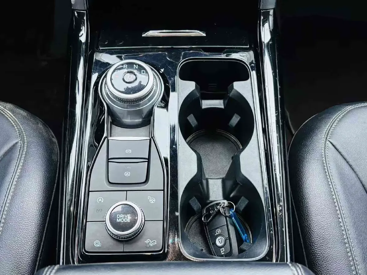 2020 Ford Explorer 2.3T 276HP L4 10AT,autocango,china used car exporter,china ev exporter,chinese used car exporter,chinese used ev exporter