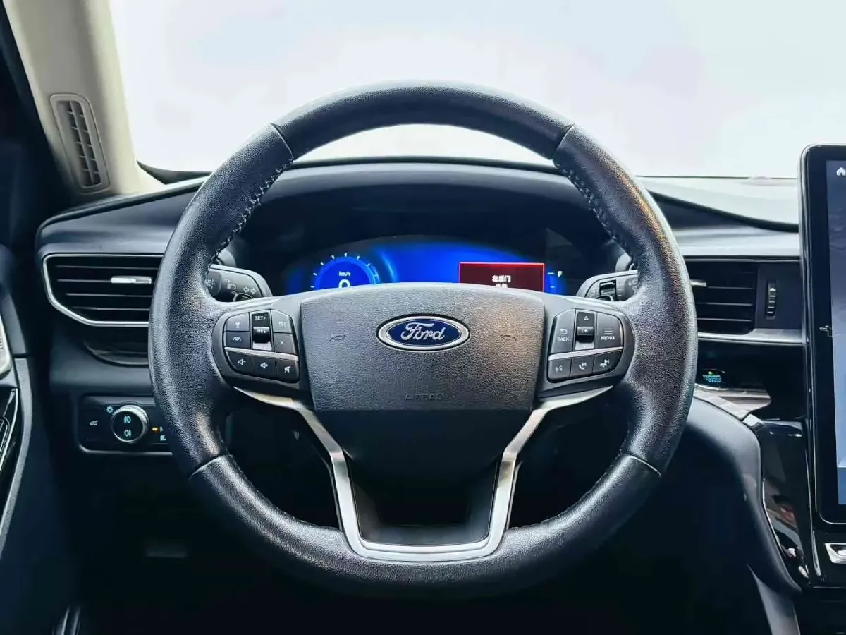 2020 Ford Explorer 2.3T 276HP L4 10AT,autocango,china used car exporter,china ev exporter,chinese used car exporter,chinese used ev exporter