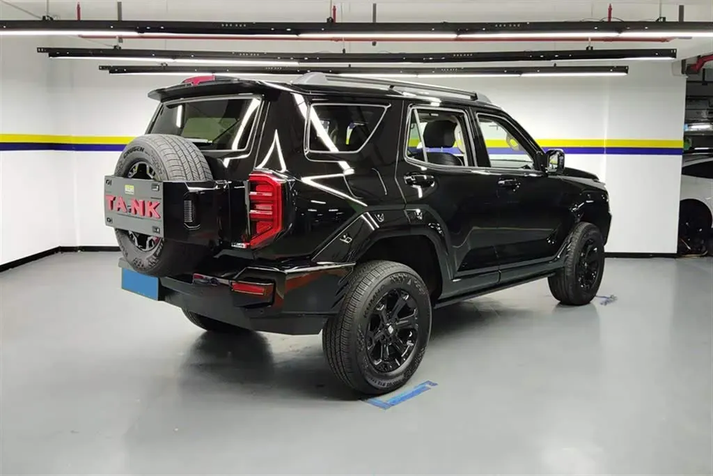 2024 Tank 400 2.0T 252HP L4 9AT PHEV 36.7/37.1KWH,autocango,china used car exporter,china ev exporter,chinese used car exporter,chinese used ev exporter