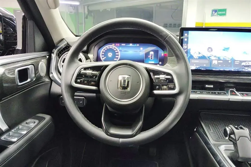 2024 Tank 400 2.0T 252HP L4 9AT PHEV 36.7/37.1KWH,autocango,china used car exporter,china ev exporter,chinese used car exporter,chinese used ev exporter