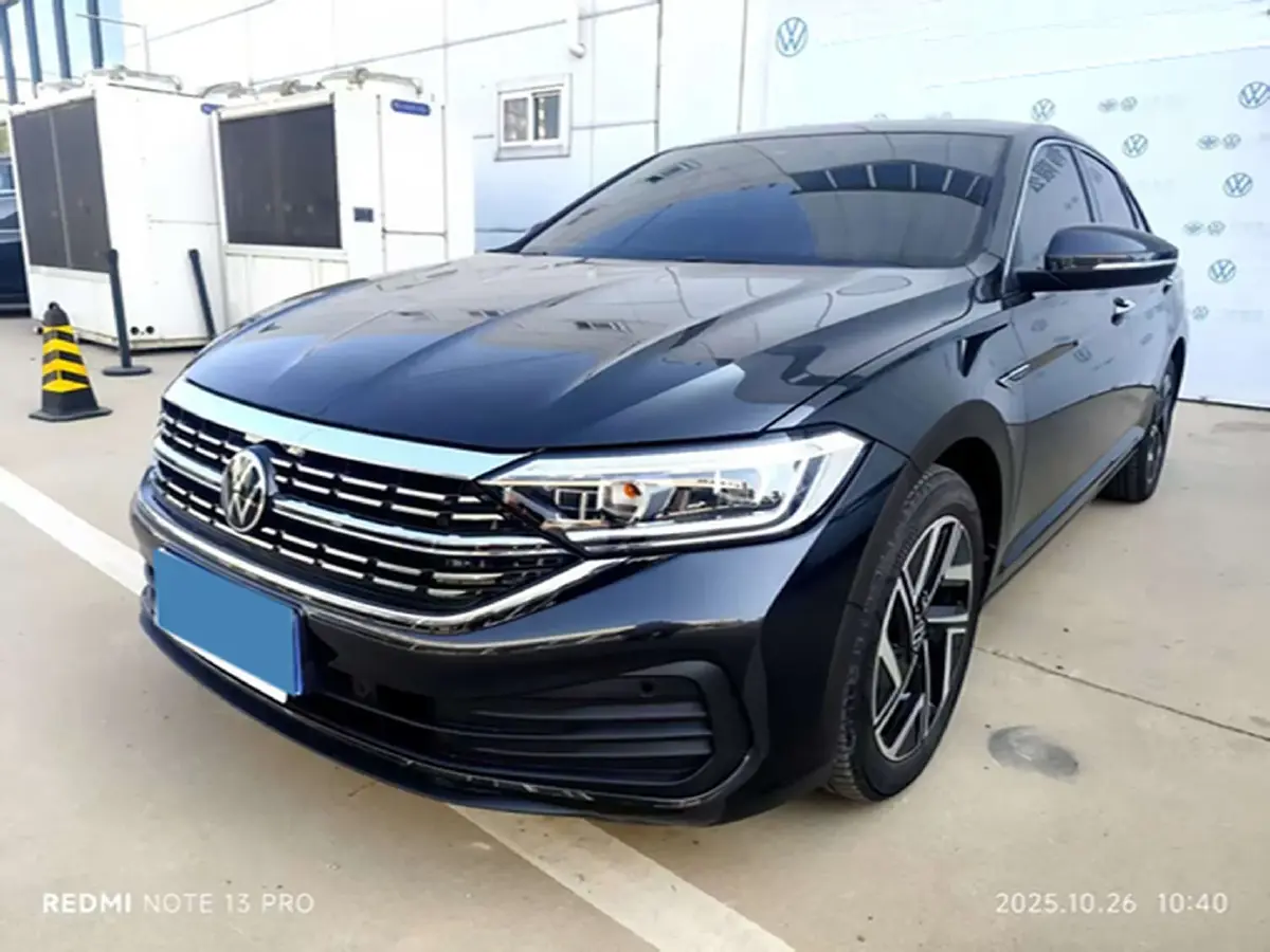 2025 Volkswagen Sagitar 1.5T 160HP L4 7DCT