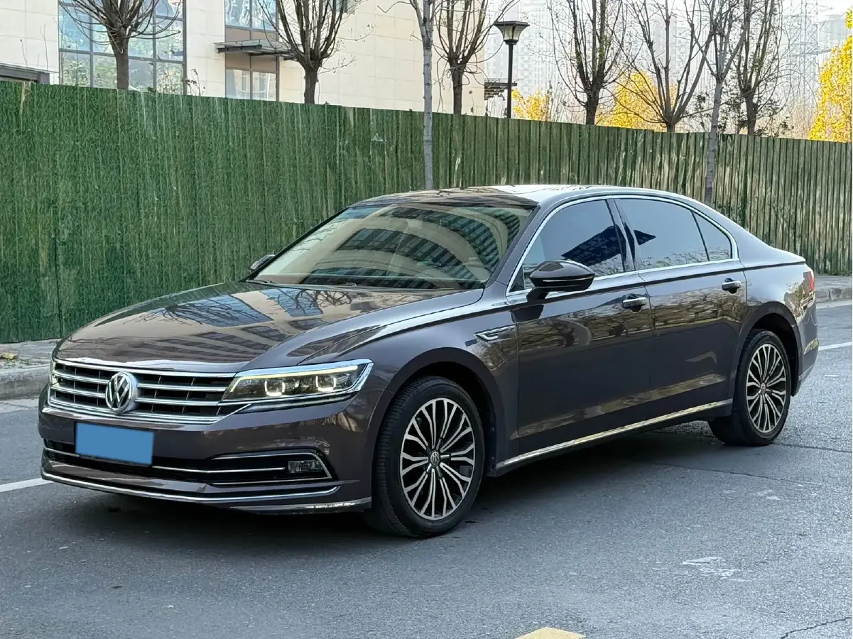 2016 Volkswagen Phideon 2.0T 224HP L4 7DCT