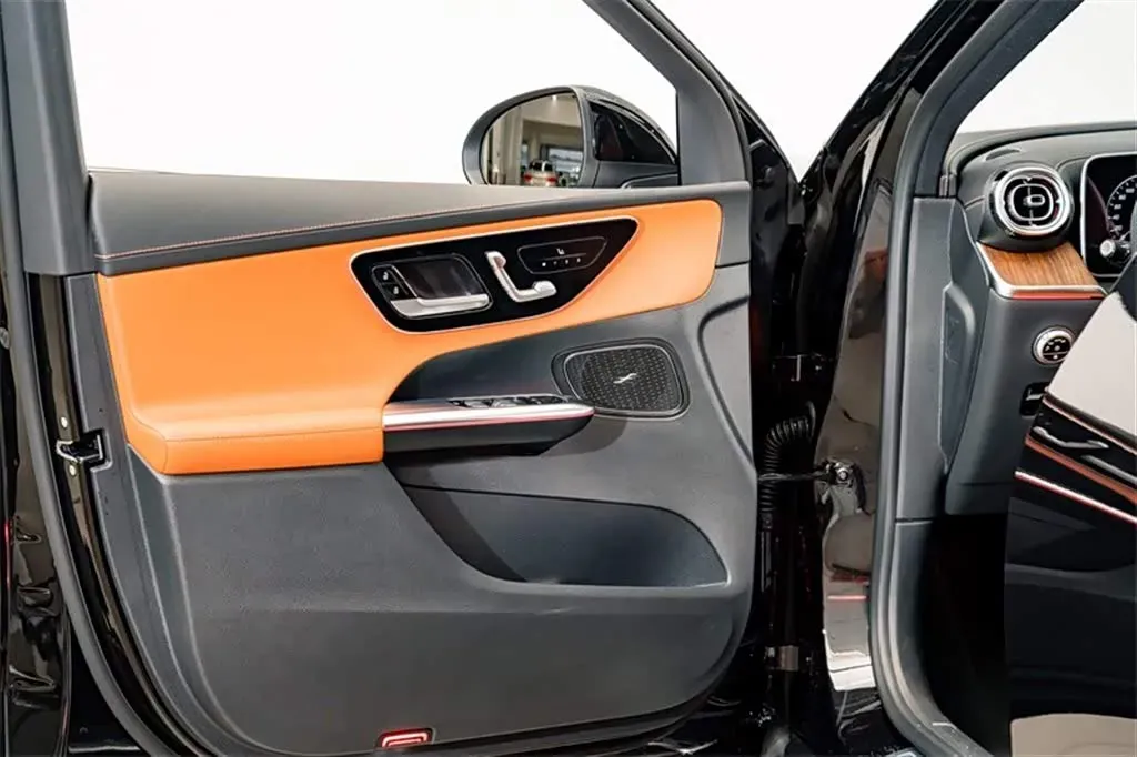 2025 Mercedes-Benz GLC Class 2.0T 258HP L4 9AT,autocango,china used car exporter,china ev exporter,chinese used car exporter,chinese used ev exporter