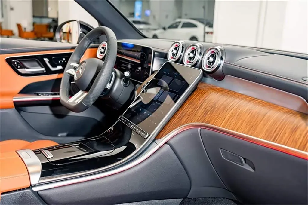 2025 Mercedes-Benz GLC Class 2.0T 258HP L4 9AT,autocango,china used car exporter,china ev exporter,chinese used car exporter,chinese used ev exporter