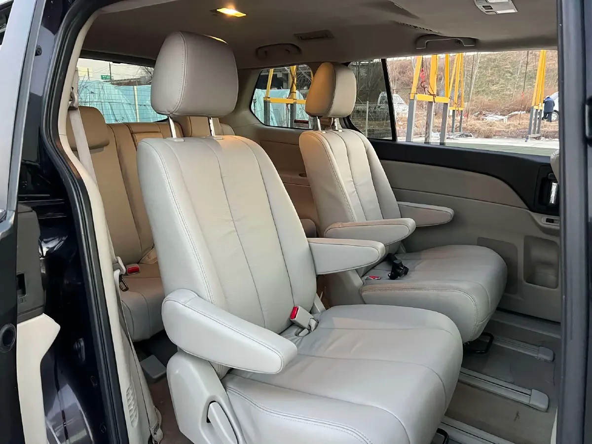 2013 Mazda 8 2.5L 163HP L4 5AT,autocango,china used car exporter,china ev exporter,chinese used car exporter,chinese used ev exporter