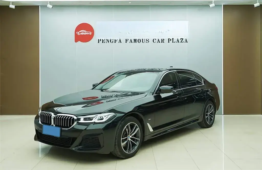 2022 BMW 5 Series 2.0T 184HP L4 8AT
