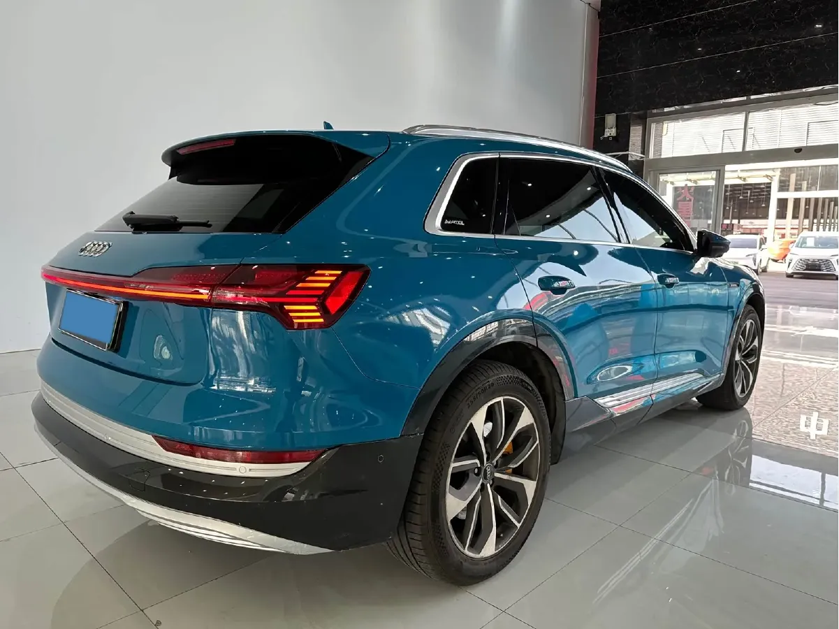 2019 Audi e-tron 2AT BEV 95KWH,autocango,china used car exporter,china ev exporter,chinese used car exporter,chinese used ev exporter