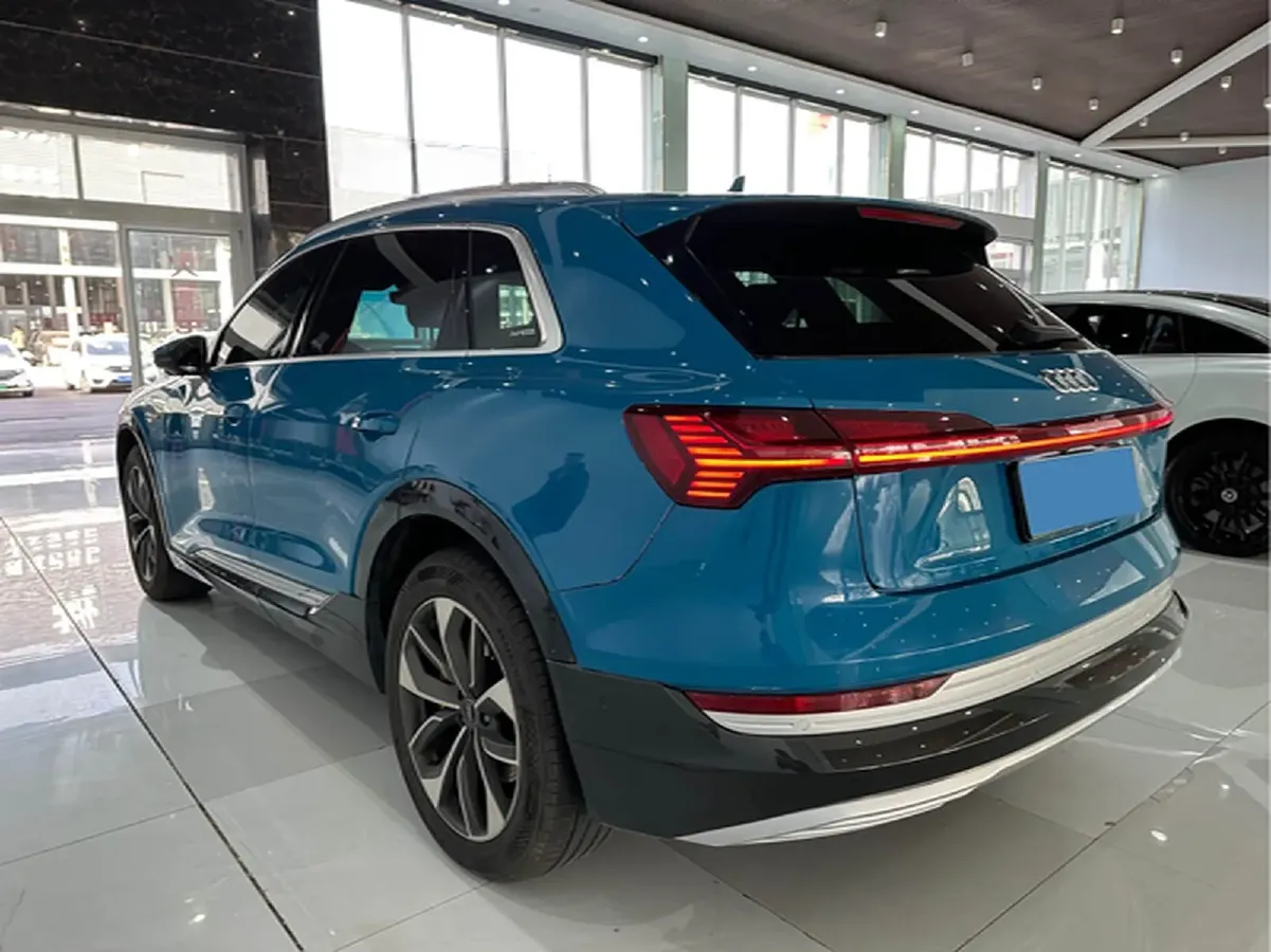 2019 Audi e-tron 2AT BEV 95KWH,autocango,china used car exporter,china ev exporter,chinese used car exporter,chinese used ev exporter