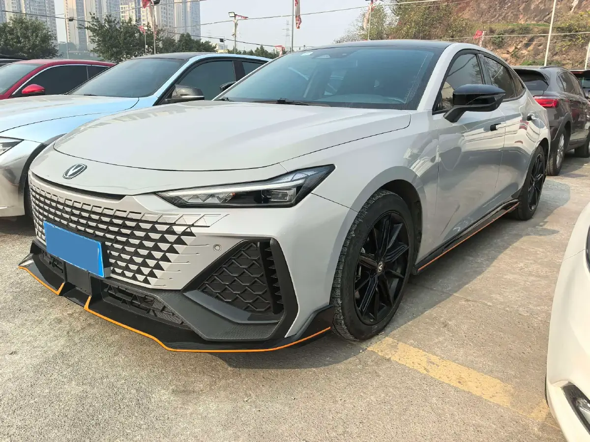 2022 ChangAn UNI-V 2.0T 233HP L4 8AT