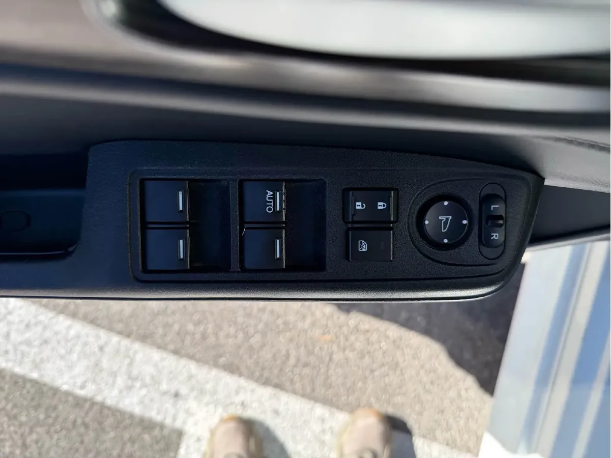 2016 Honda Jade 1.8L 141HP L4 5AT,autocango,china used car exporter,china ev exporter,chinese used car exporter,chinese used ev exporter