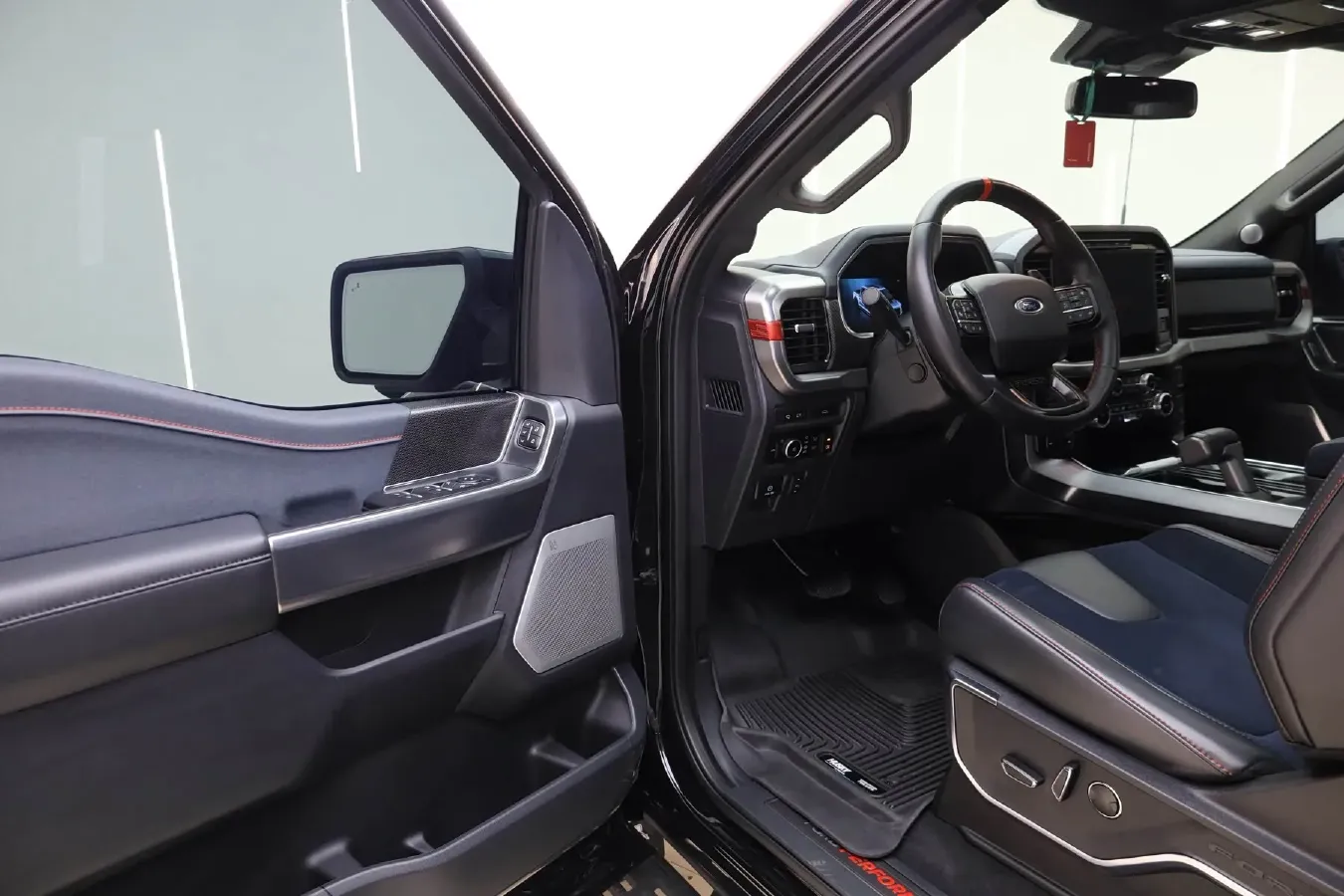 2023 Ford F-150 3.5T 423HP V6 10AT,autocango,china used car exporter,china ev exporter,chinese used car exporter,chinese used ev exporter