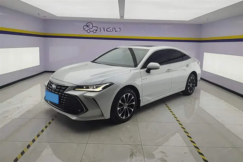2022 Toyota Avalon 2.5L 178HP L4 E-CVT Hybrid