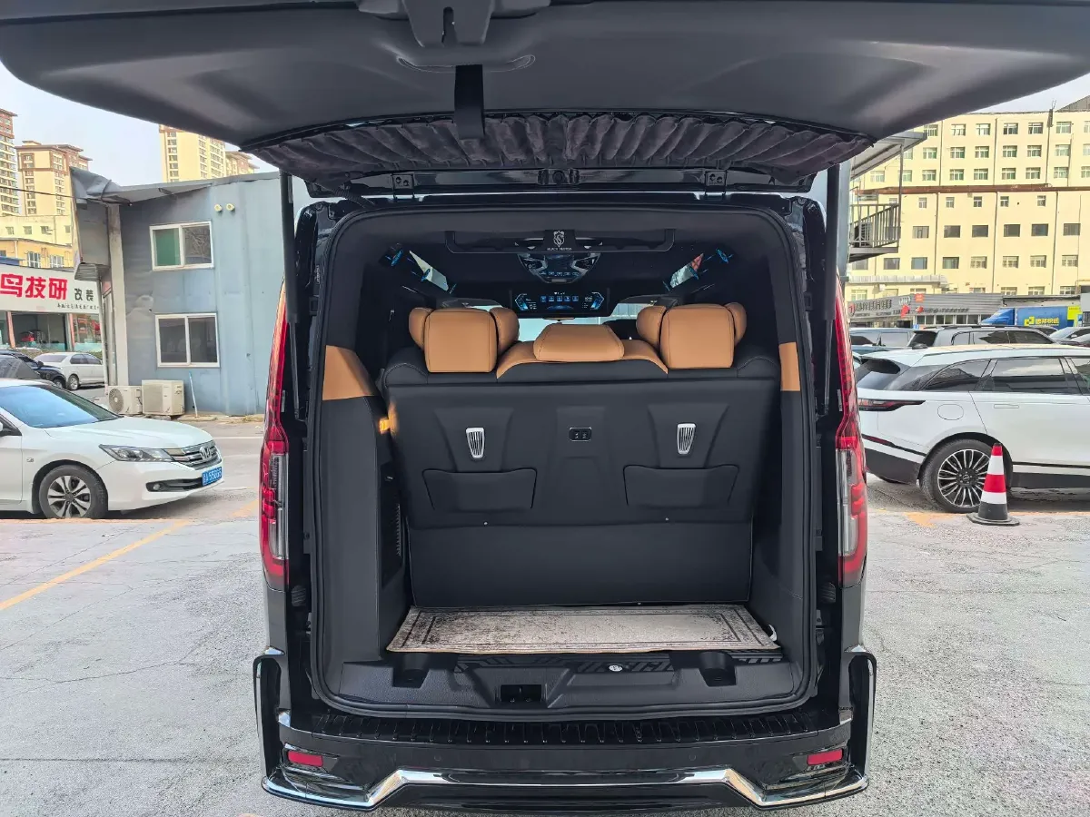 2024 Ford Tourneo 2.0T 220HP L4 9AT,autocango,china used car exporter,china ev exporter,chinese used car exporter,chinese used ev exporter