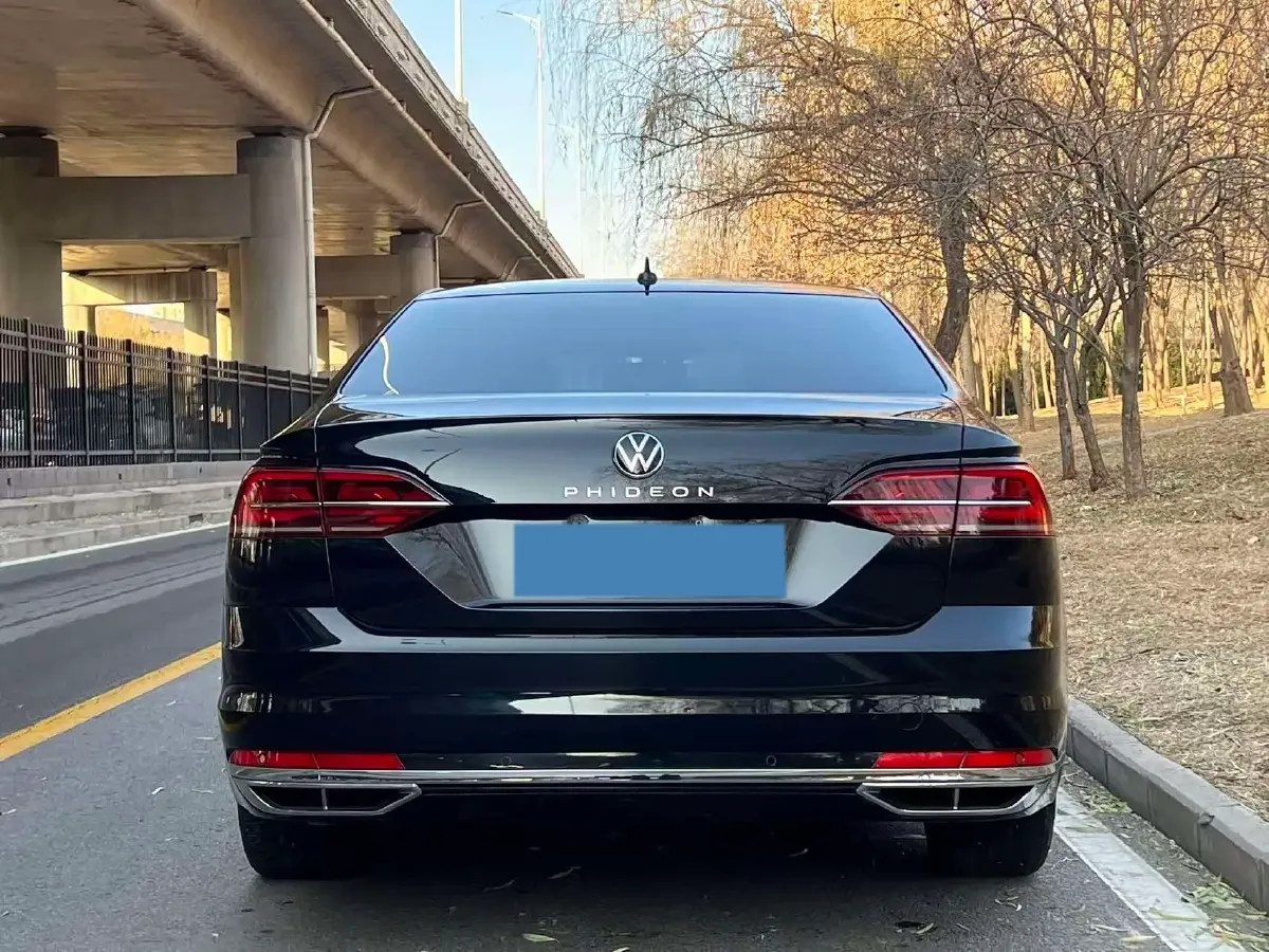 2021 Volkswagen Phideon 2.0T 224HP L4 7DCT,autocango,china used car exporter,china ev exporter,chinese used car exporter,chinese used ev exporter