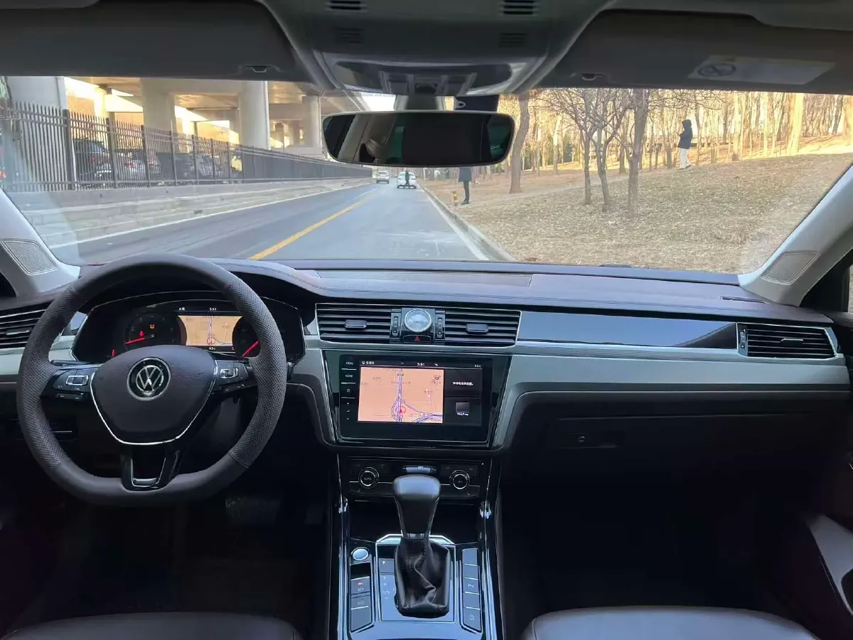 2021 Volkswagen Phideon 2.0T 224HP L4 7DCT,autocango,china used car exporter,china ev exporter,chinese used car exporter,chinese used ev exporter