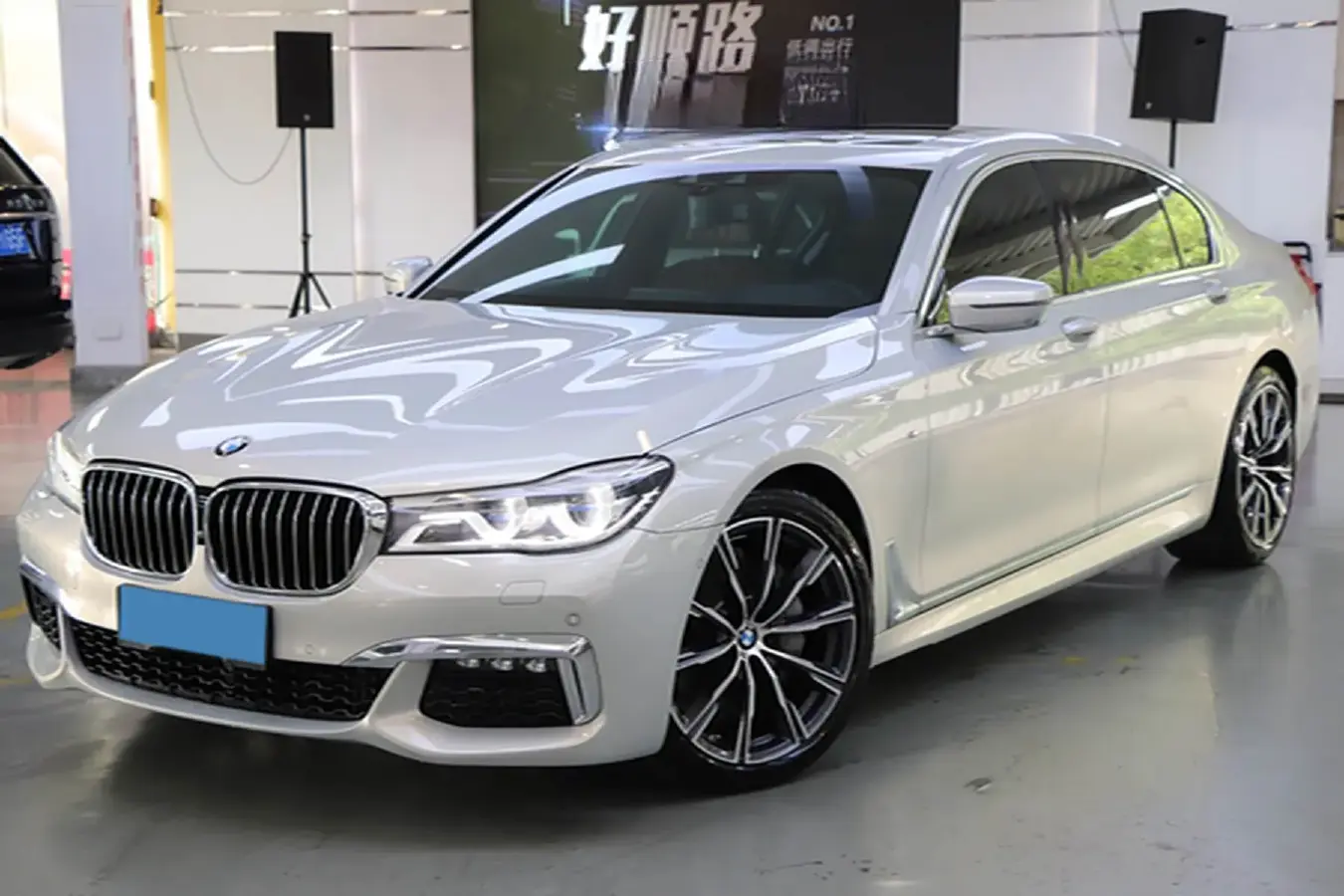 2018 BMW 7 Series 3.0T 326HP L6 8AT