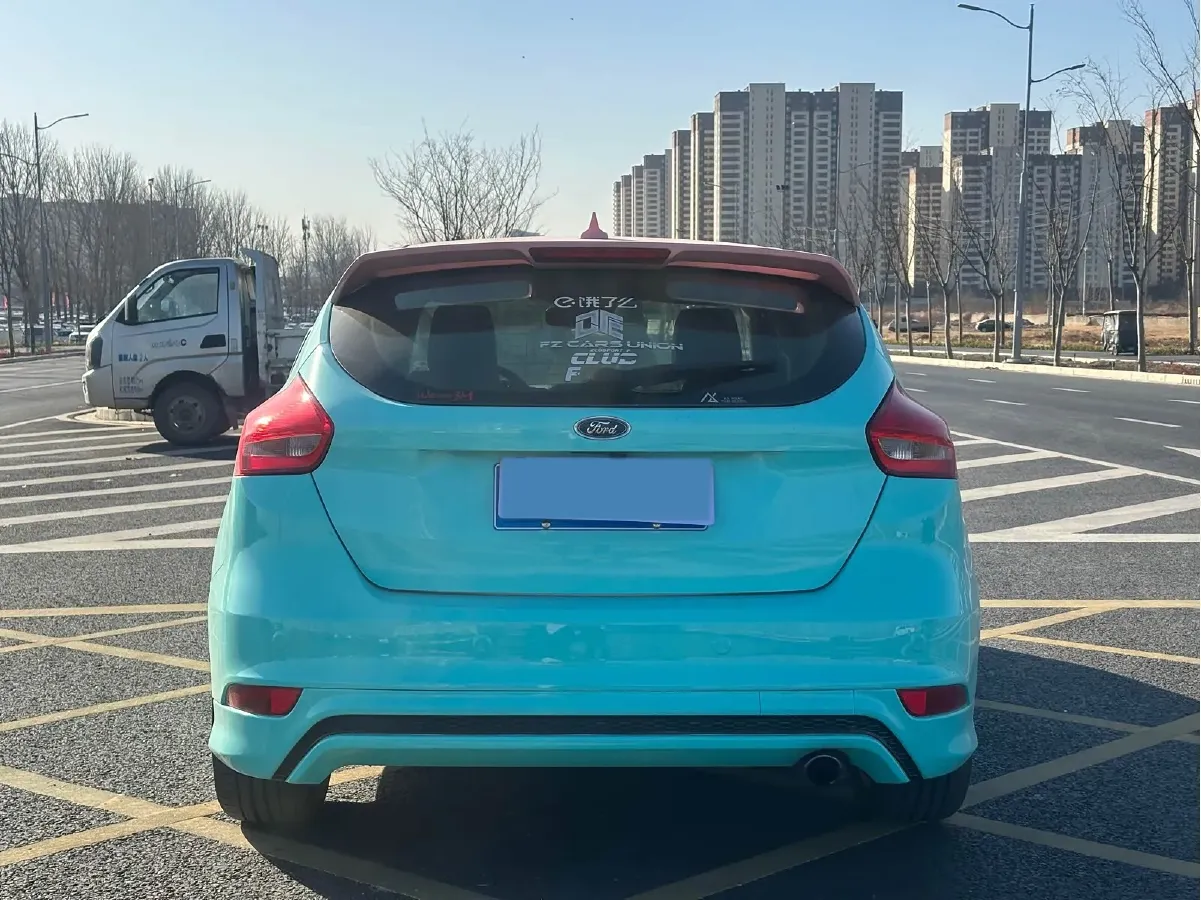 2017 Ford Focus 1.5T 181HP L4 6AT,autocango,china used car exporter,china ev exporter,chinese used car exporter,chinese used ev exporter