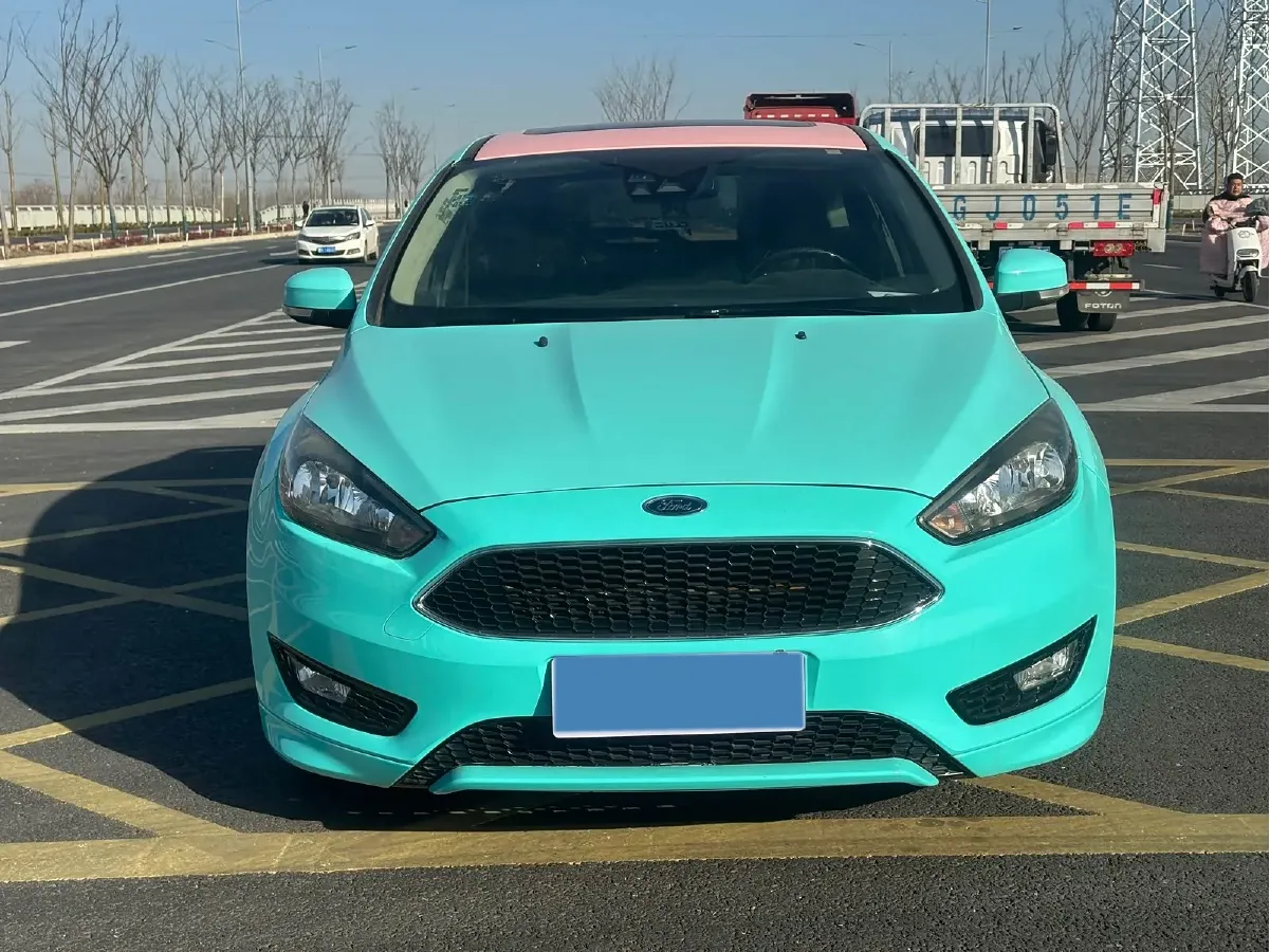 2017 Ford Focus 1.5T 181HP L4 6AT,autocango,china used car exporter,china ev exporter,chinese used car exporter,chinese used ev exporter