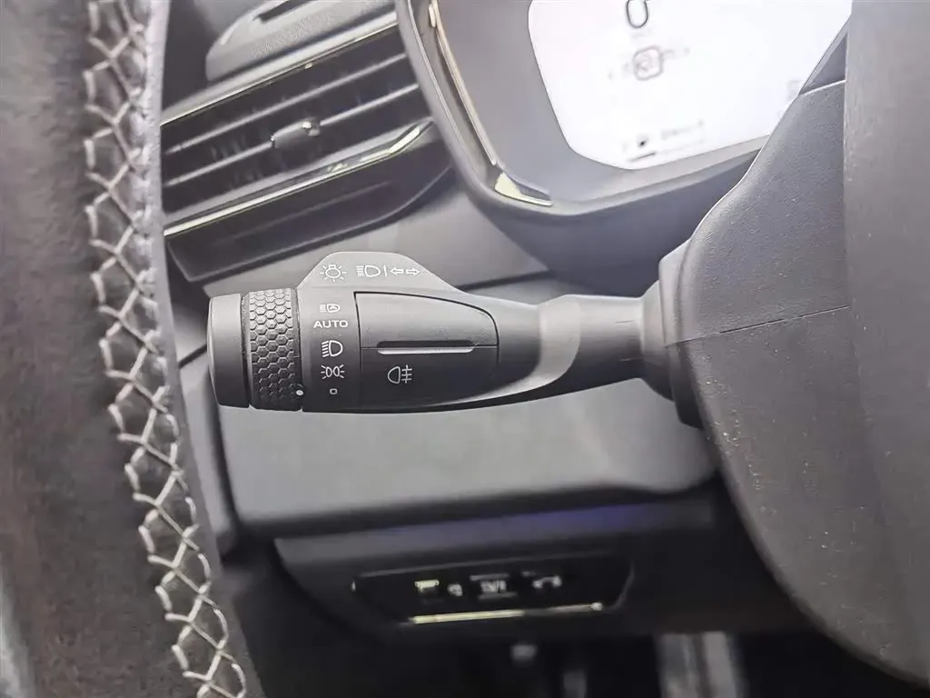 2023 LYNK&CO 01 EM-P 1.5T 150HP L3 3DHT PHEV 17.7KWH,autocango,china used car exporter,china ev exporter,chinese used car exporter,chinese used ev exporter