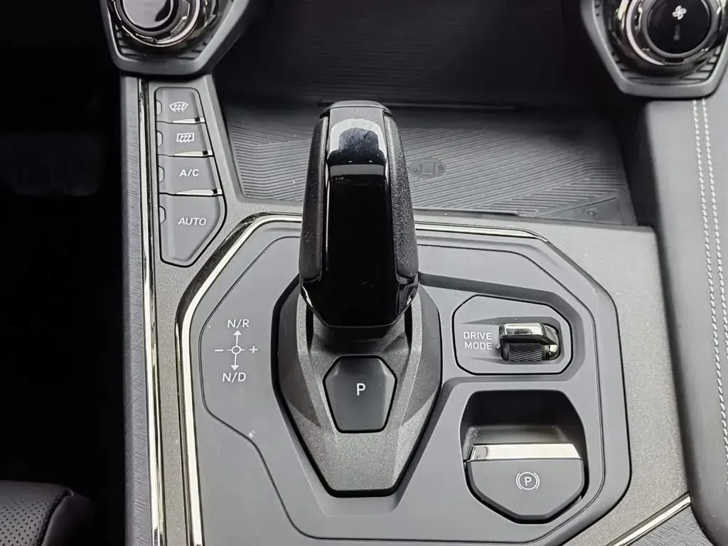 2023 LYNK&CO 01 EM-P 1.5T 150HP L3 3DHT PHEV 17.7KWH,autocango,china used car exporter,china ev exporter,chinese used car exporter,chinese used ev exporter