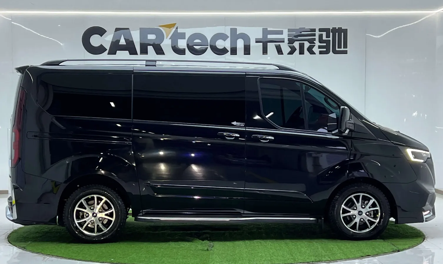 2024 Ford Tourneo 2.0T 220HP L4 9AT,autocango,china used car exporter,china ev exporter,chinese used car exporter,chinese used ev exporter