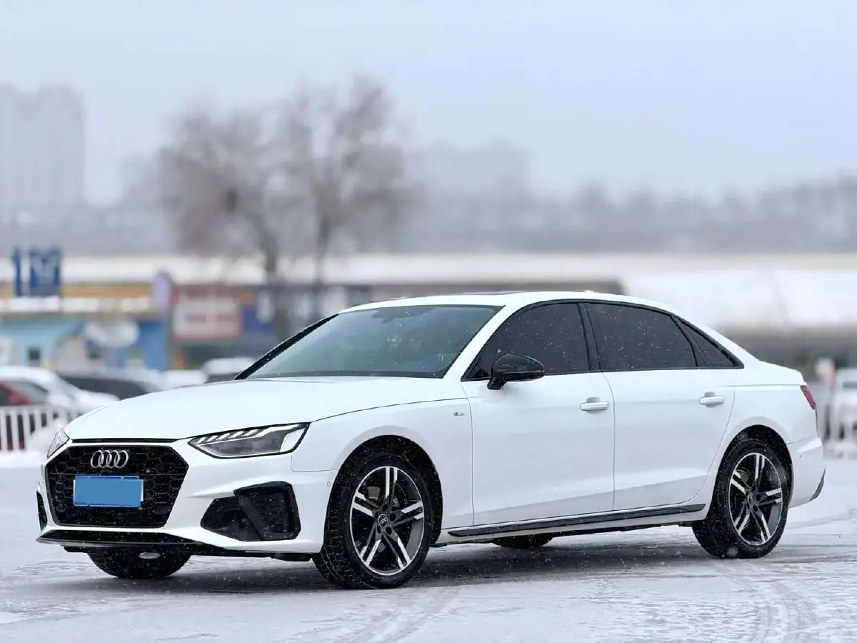 2023 Audi A4L 2.0T 190HP L4 7DCT