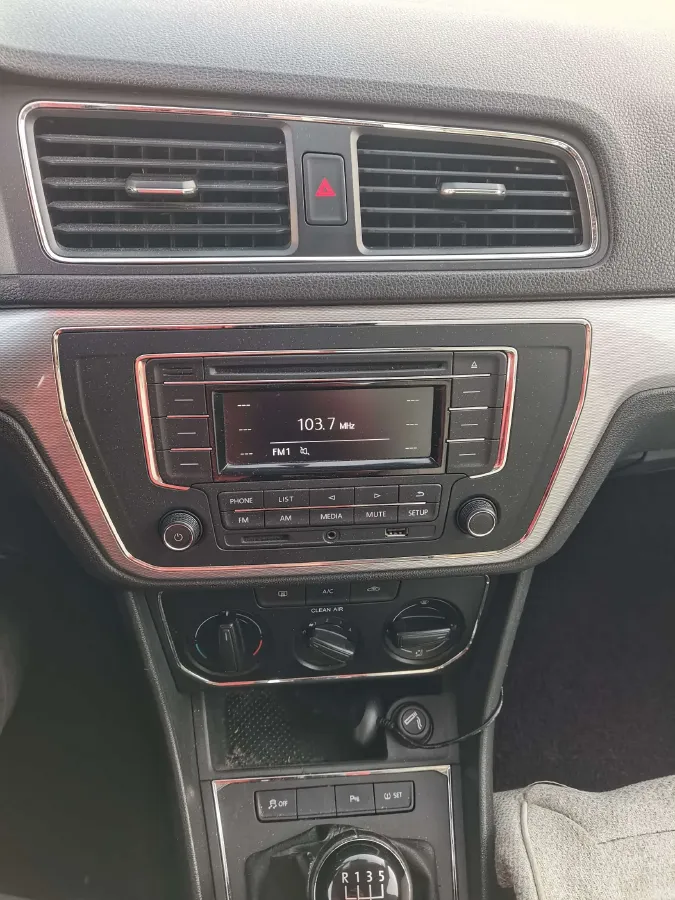 2015 Volkswagen Gran Lavida 1.6L 110HP L4 5MT,autocango,china used car exporter,china ev exporter,chinese used car exporter,chinese used ev exporter