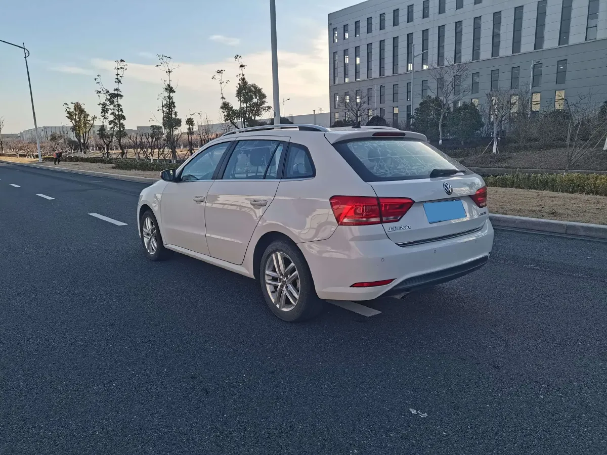 2015 Volkswagen Gran Lavida 1.6L 110HP L4 5MT,autocango,china used car exporter,china ev exporter,chinese used car exporter,chinese used ev exporter