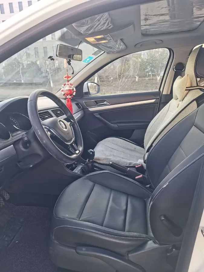 2015 Volkswagen Gran Lavida 1.6L 110HP L4 5MT,autocango,china used car exporter,china ev exporter,chinese used car exporter,chinese used ev exporter