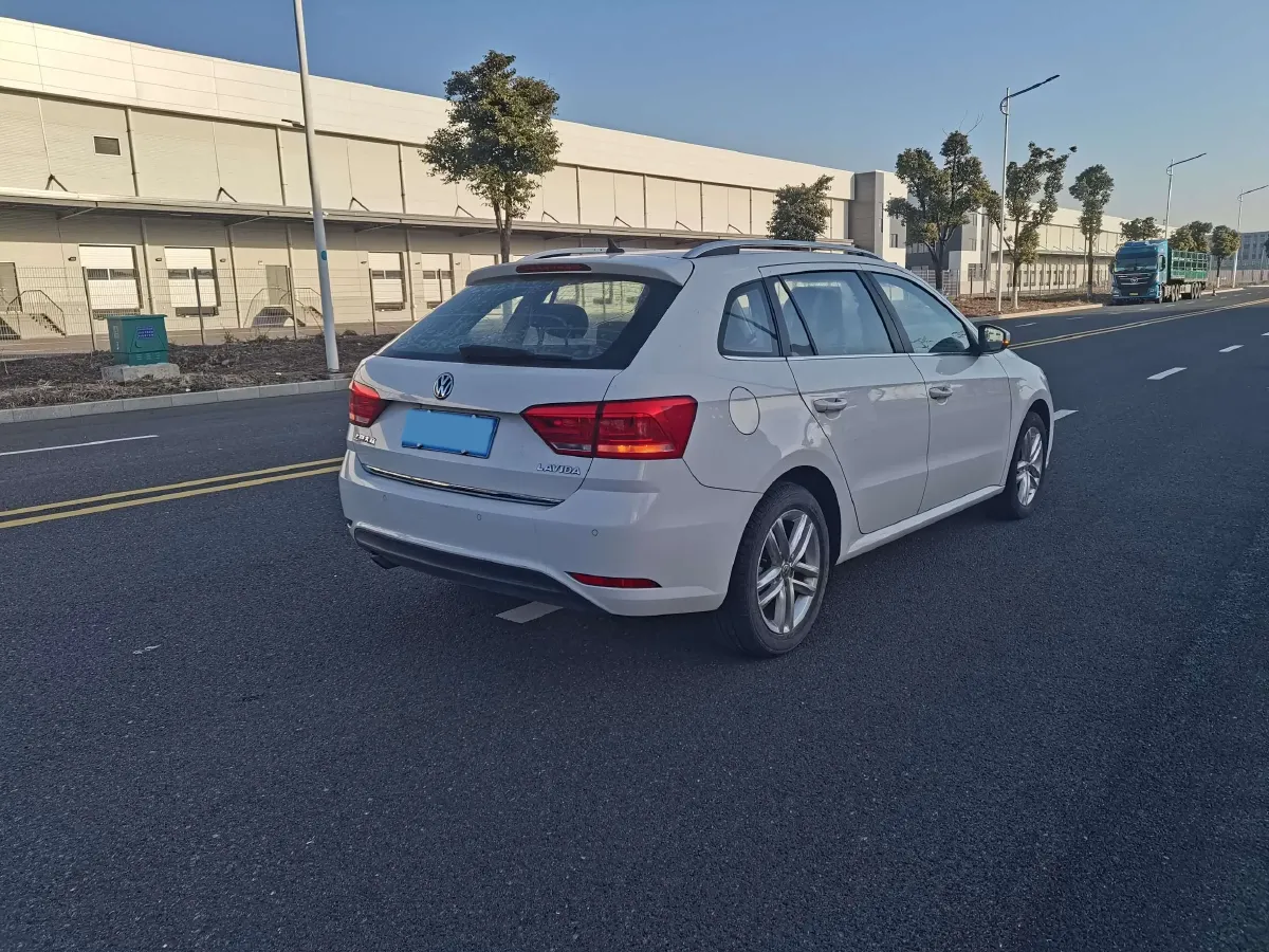 2015 Volkswagen Gran Lavida 1.6L 110HP L4 5MT,autocango,china used car exporter,china ev exporter,chinese used car exporter,chinese used ev exporter