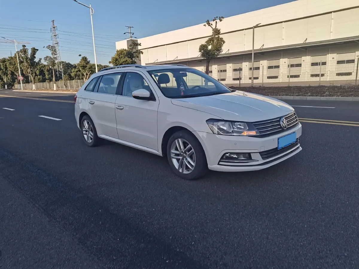 2015 Volkswagen Gran Lavida 1.6L 110HP L4 5MT,autocango,china used car exporter,china ev exporter,chinese used car exporter,chinese used ev exporter