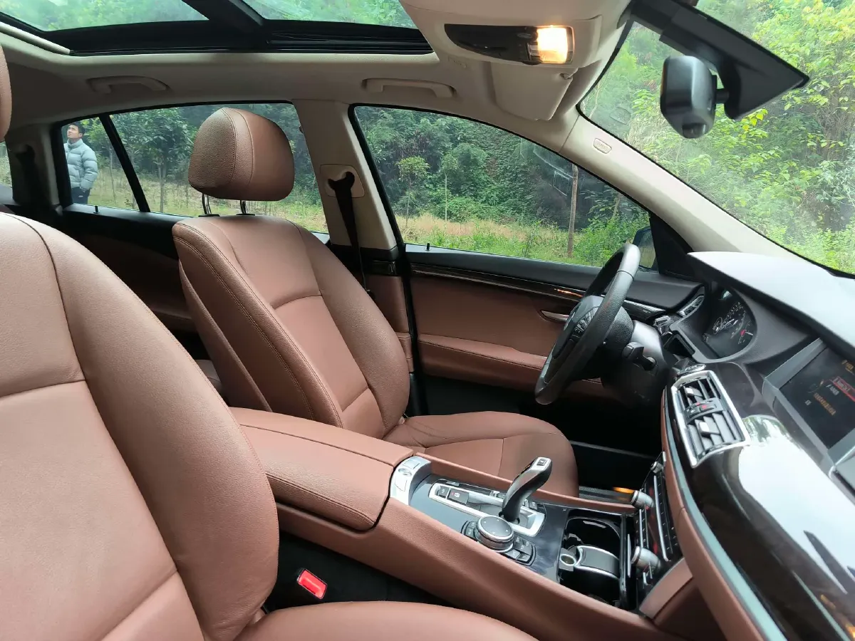 2015 BMW 5 Series GT 2.0T 245HP L4 8AT,autocango,china used car exporter,china ev exporter,chinese used car exporter,chinese used ev exporter