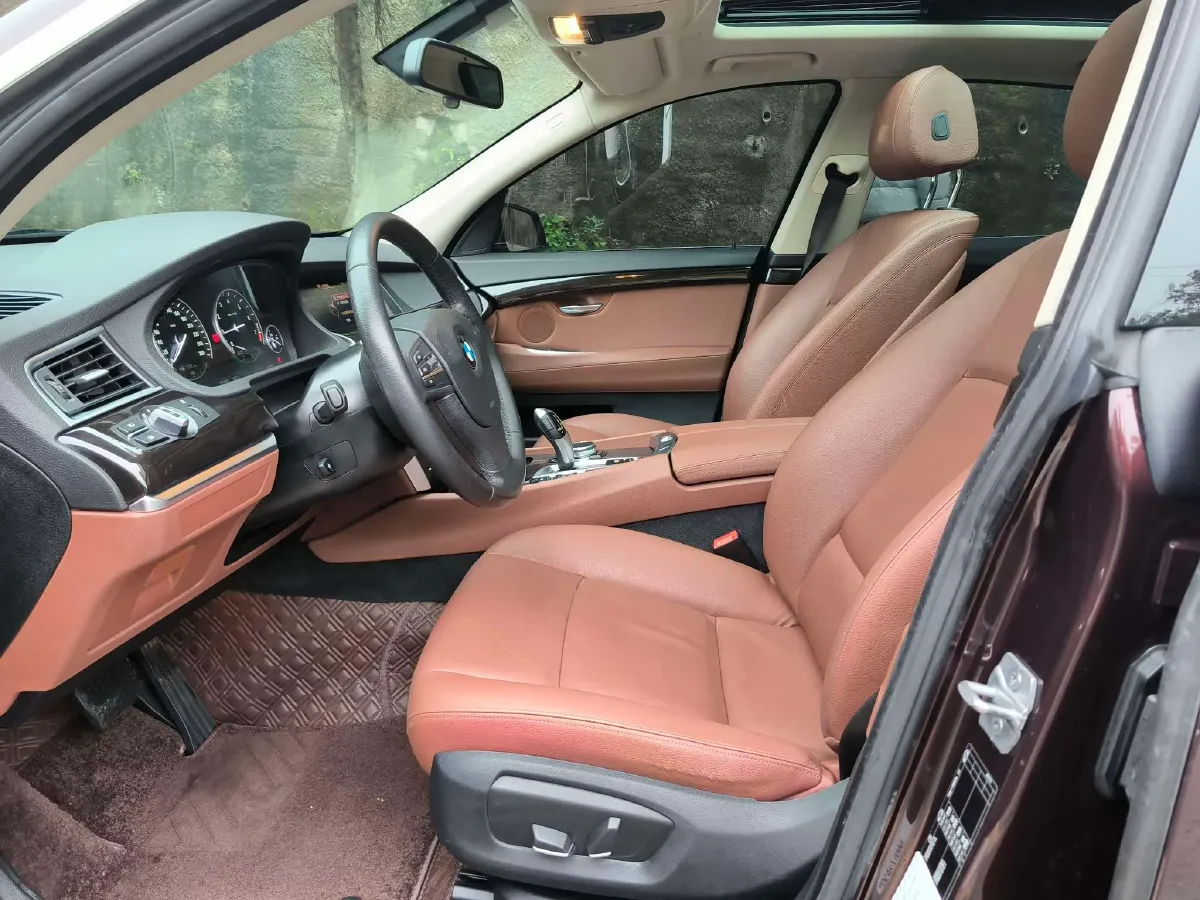 2015 BMW 5 Series GT 2.0T 245HP L4 8AT,autocango,china used car exporter,china ev exporter,chinese used car exporter,chinese used ev exporter