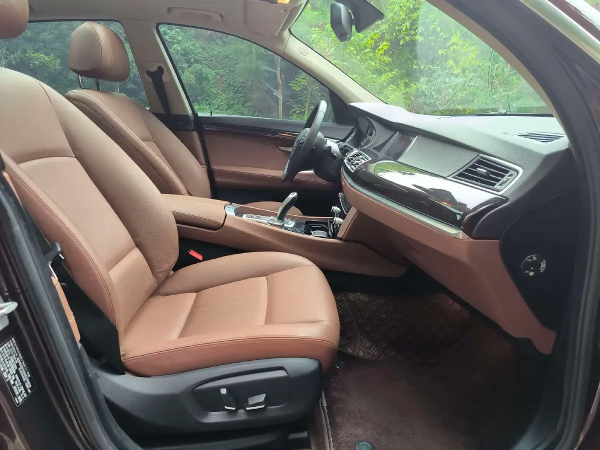 2015 BMW 5 Series GT 2.0T 245HP L4 8AT,autocango,china used car exporter,china ev exporter,chinese used car exporter,chinese used ev exporter