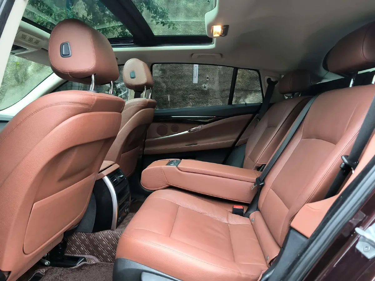 2015 BMW 5 Series GT 2.0T 245HP L4 8AT,autocango,china used car exporter,china ev exporter,chinese used car exporter,chinese used ev exporter