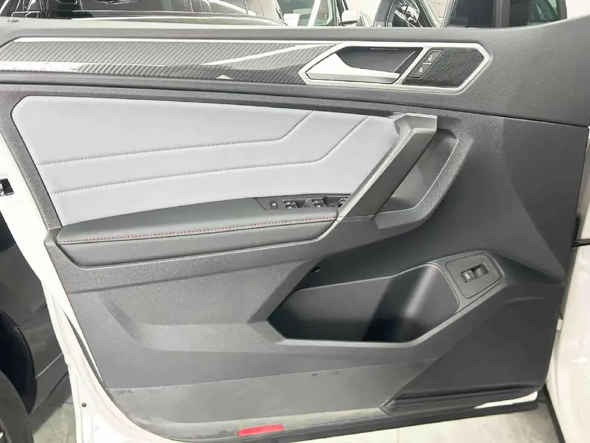 2022 Volkswagen Tiguan X 2.0T 186HP L4 7DCT,autocango,china used car exporter,china ev exporter,chinese used car exporter,chinese used ev exporter